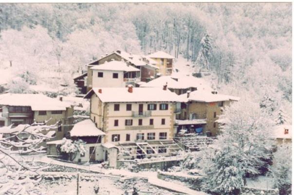 Hotel Delzanno Varallo Zewnętrze zdjęcie